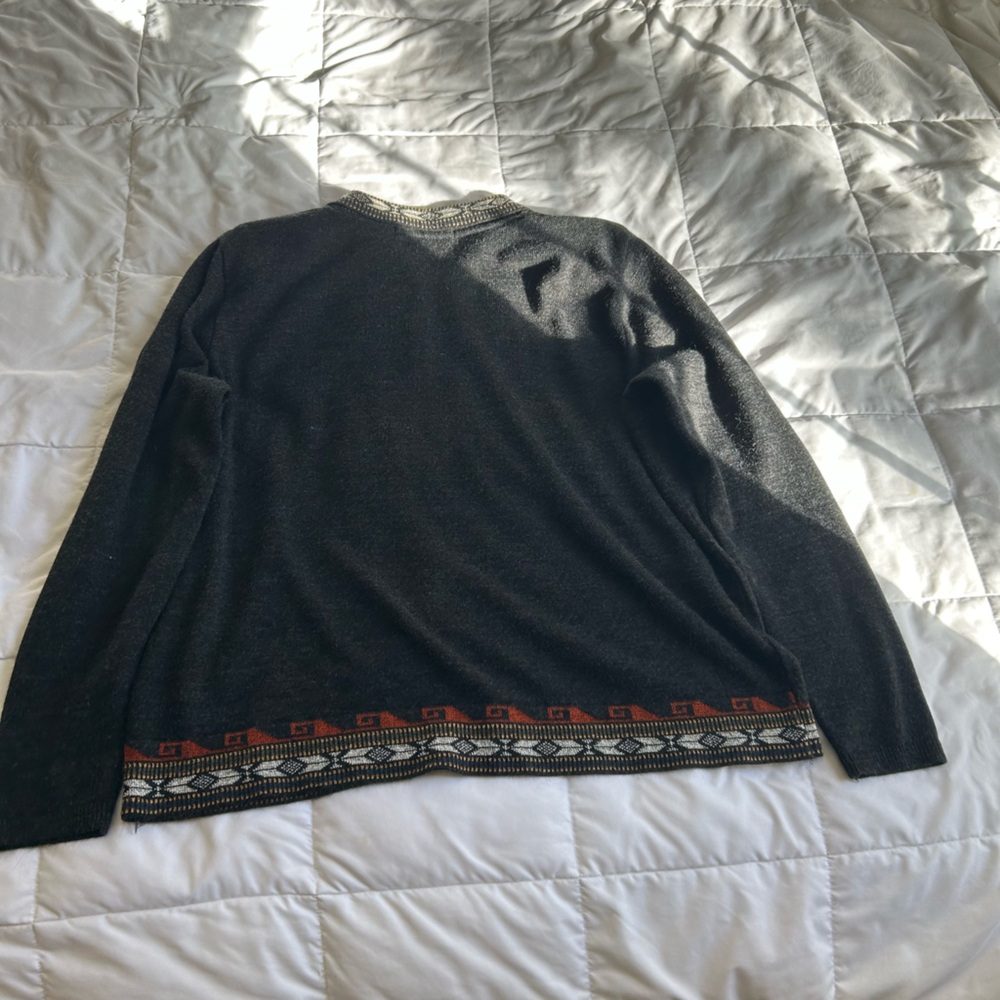 Gray Zip-Up Sweater With Patterned Trim - image 7